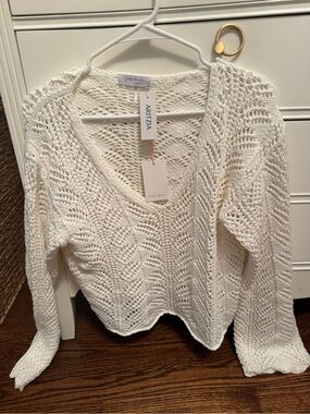 Little Moon Cream Open-Knit V-Neck Sweater